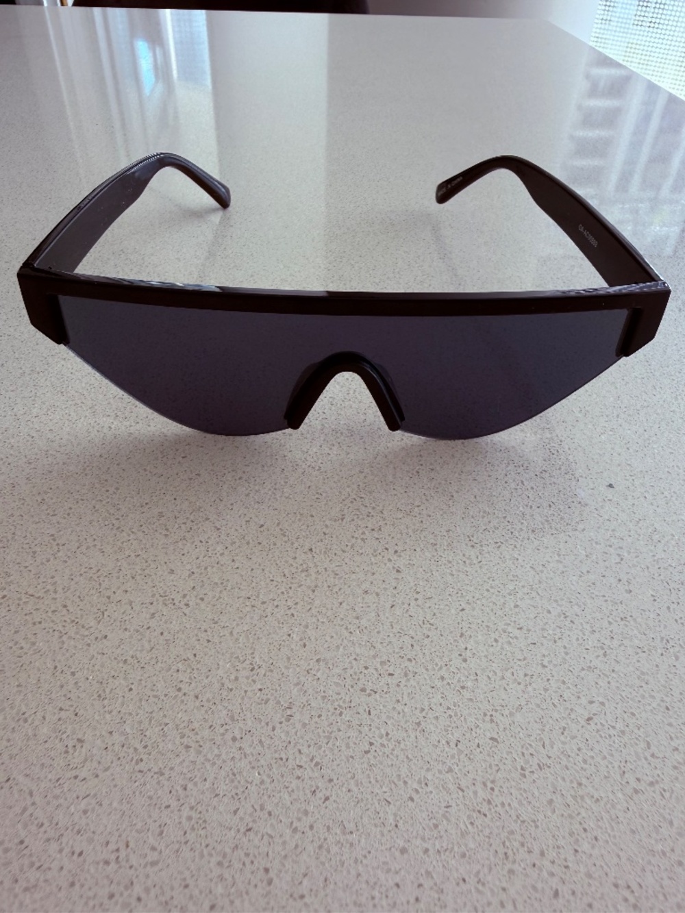 Black Shield Sunglasses Futuristic Oversized Visor Shades - Picture 3 of 4